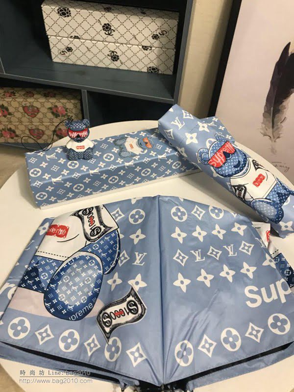 LV路易威登傘 全球熱賣 2018年度最火爆 時尚單品 supremeX LV 聯名款 晴雨傘 防曬隔熱 防紫外線  zm1063
